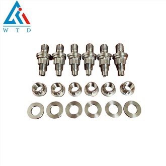 Títan útblástursgrein